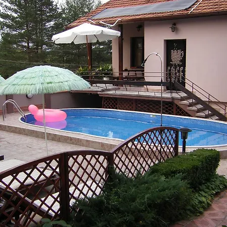 Pensionat Elina 3*