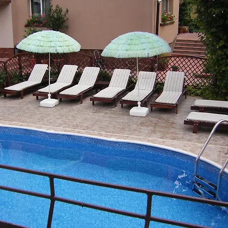 Elina 3*